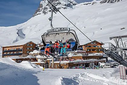 ski-spass-in-warth-am-arlberg-vom-hotel-jaegeralpe