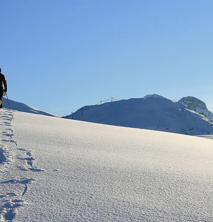 Snowshoe hike in Warth am Arlberg near the Hotel Jägeralpe
