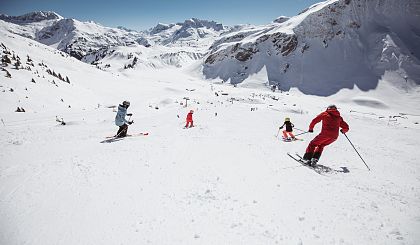 small-winterferien-am-arlberg-direkt-an-der-skipiste-im-hotel-jaegeralpe-15