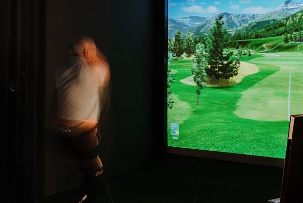 golfsimulator-hotel-jaegeralpe-erlebenwasbleibt-skihotel-arlberg5