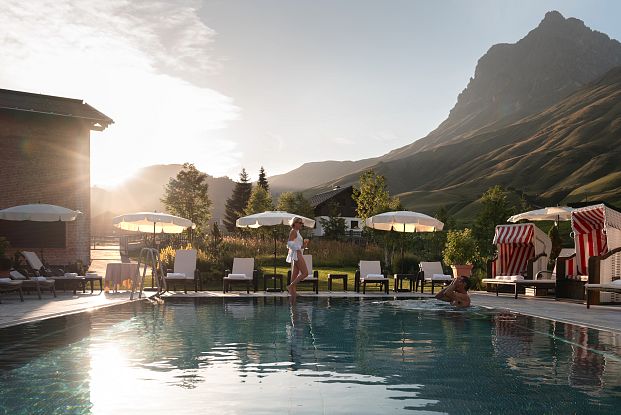 hotel_jaegeralpe_aussenpool_spa_suite_warth_am_arlberg_kulinarik_13