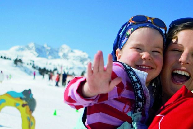 hotel-jaegeralpe-traumhafter-skiurlaub-mit-kindern-1