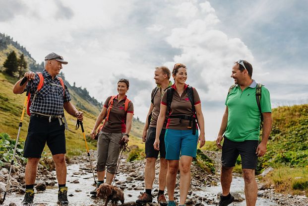 wanderfuehrer-arlberg-wanderhotel-jaegeralpe1