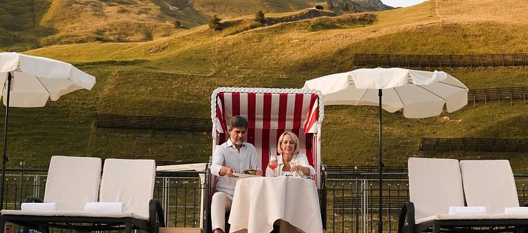 bergsommer_jaegeralpe_aussenpool_spasuite_3