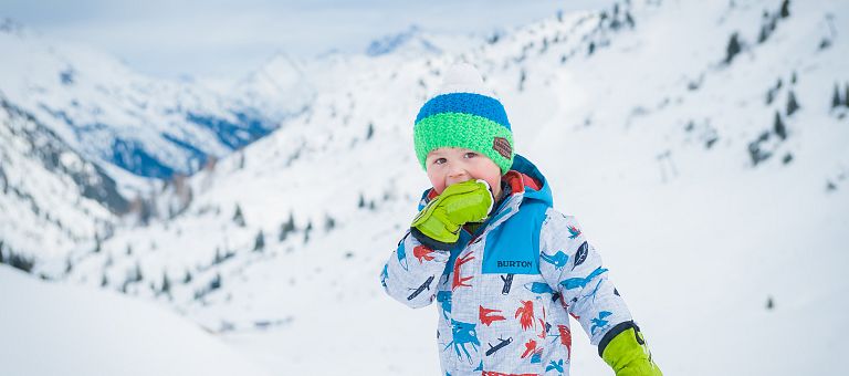 Kleine Gäste sind herzlich willkmmen im Hotel Jägeralpe in Warth am Arlberg