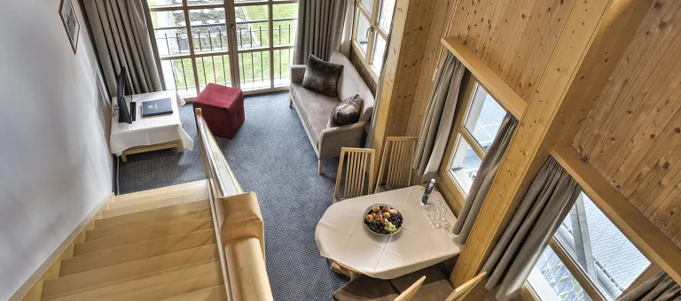 Komfort Plus Familiensuite Juppenspitze für 4 bis 5 personen und herrlichem Ausblick auf die wunderschöne Bergwelt von Warth