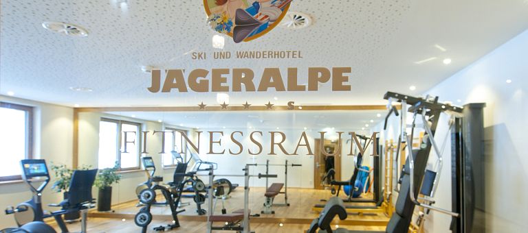 Modernste Geräte in unserem neuen Sporthaus in Warth am Arlberg