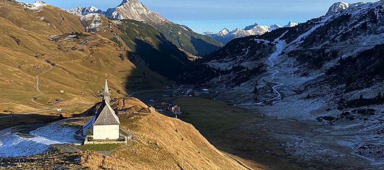 weltfriedenskreuz-am-simmel-kraftplatz-jaegeralpe-warth-am-arlberg-2