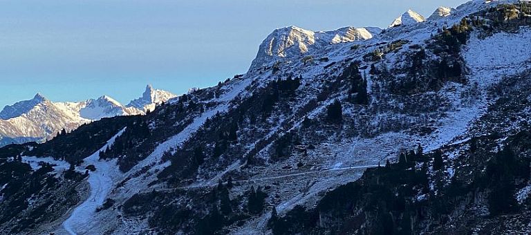 weltfriedenskreuz-am-simmel-kraftplatz-jaegeralpe-warth-am-arlberg-3