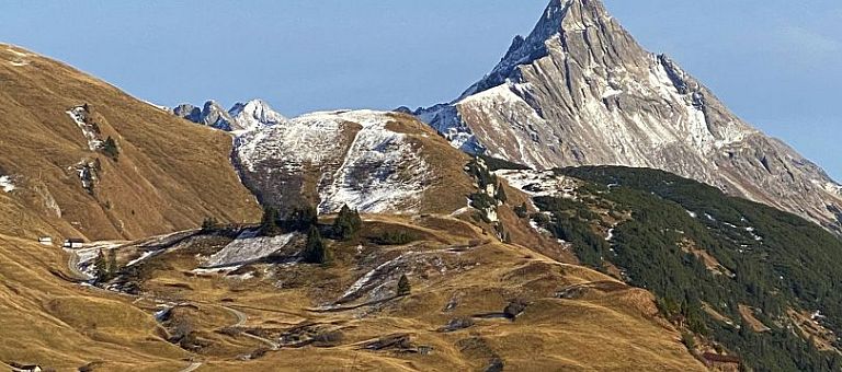 weltfriedenskreuz-am-simmel-kraftplatz-jaegeralpe-warth-am-arlberg