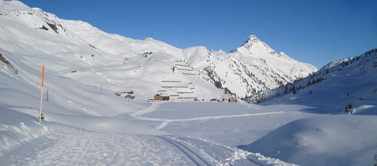 Winter Wanderweg zum Hotel Jägeralpe am Arlberg